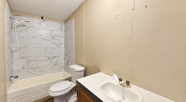 Building Photo - 6710 Trail Loop W
