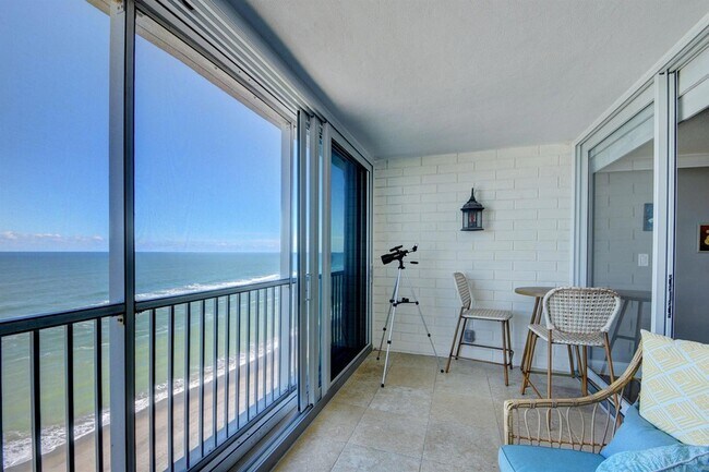 Building Photo - 840 Ocean Dr