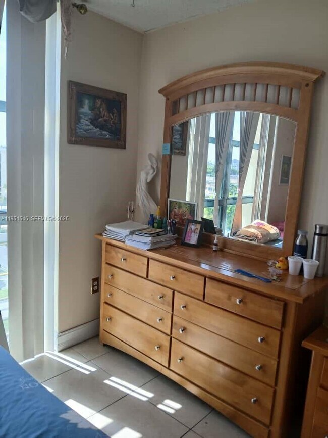 Building Photo - 2055 SW 122nd Ave