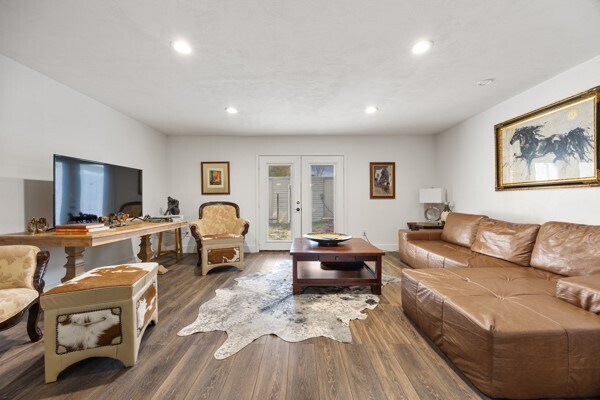 Building Photo - 1255 Blalock Rd