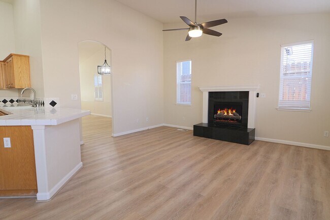 Building Photo - 8701 White Fir St