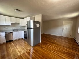 Building Photo - 184 Broadway St