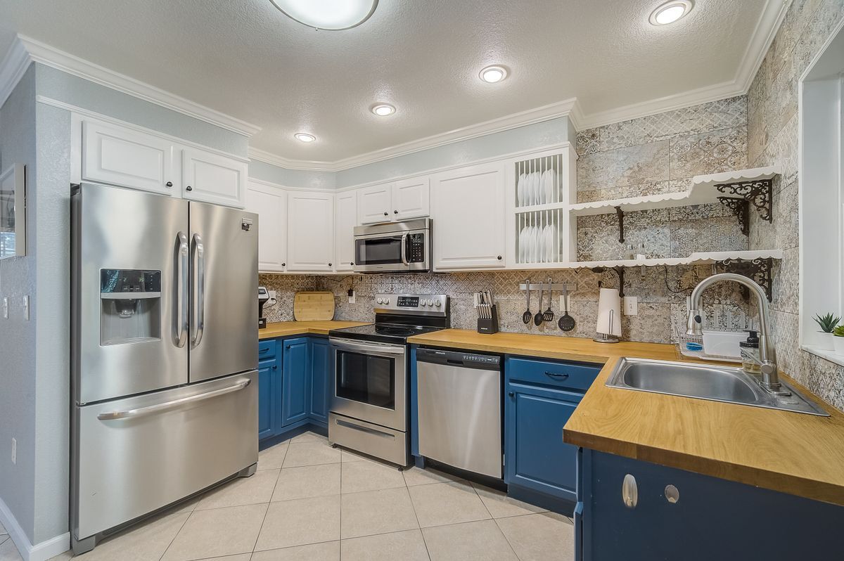 Building Photo - 426 Eagles Nest Ln