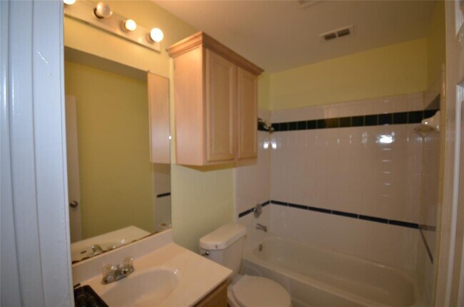 Building Photo - 4729 Castleman Dr