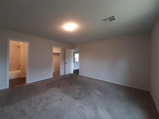 Building Photo - 15118 Sorrento Bay Cir