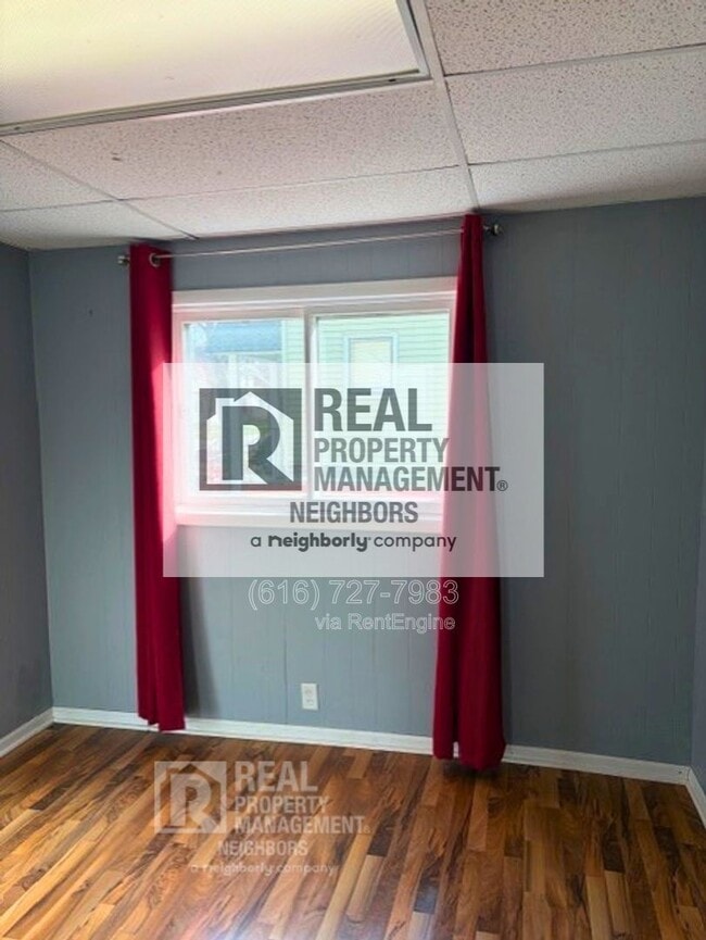 Building Photo - 88 E 18th St