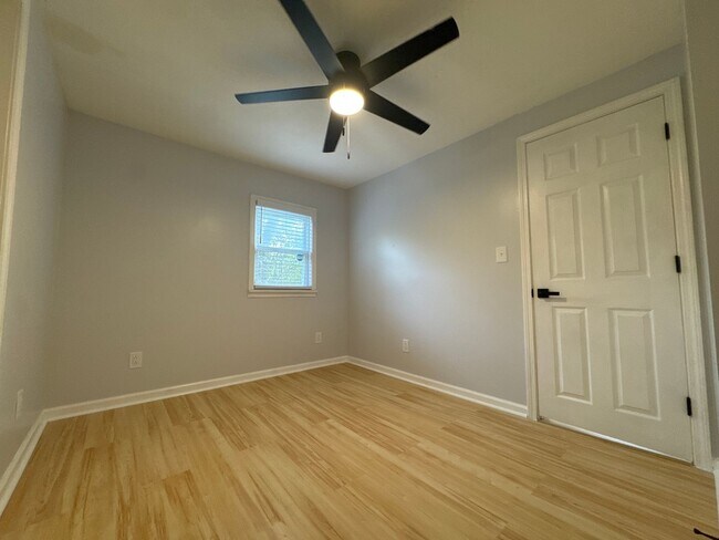 Building Photo - Remodeled Single-Family Gem in East Nashville