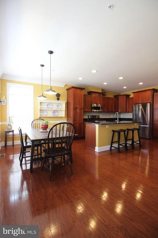 Building Photo - 421 N George Mason Dr
