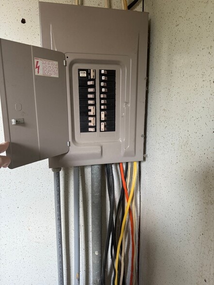 Building Photo - 26 E 1st St