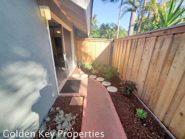 Building Photo - Beautiful 4 bed/2 bath single-story home w/ocean view! Close to the Beach & Carlsbad Village!