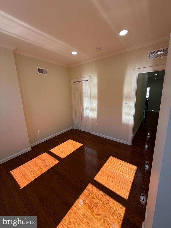 Building Photo - 5502 Master St