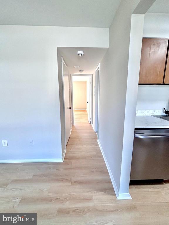 Building Photo - 546 Wilson Bridge Dr