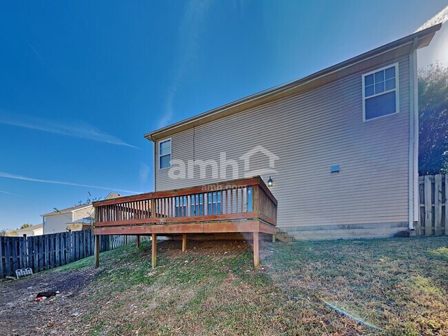 Building Photo - 906 Grand Oak Drive