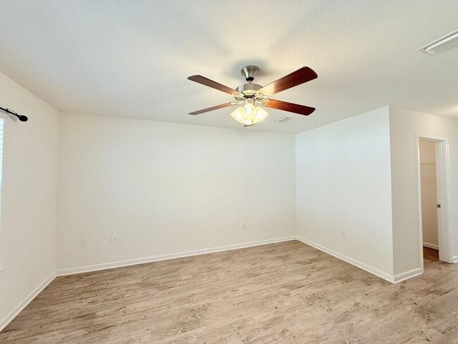 Building Photo - 3492 Quail Dr