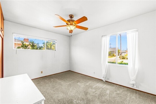 Building Photo - 454 N Shattuck Pl