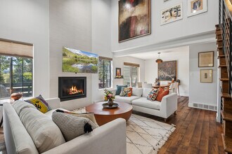 Building Photo - 3061 Fawn Dr