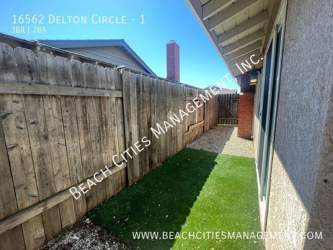 Building Photo - 16562 Delton Cir