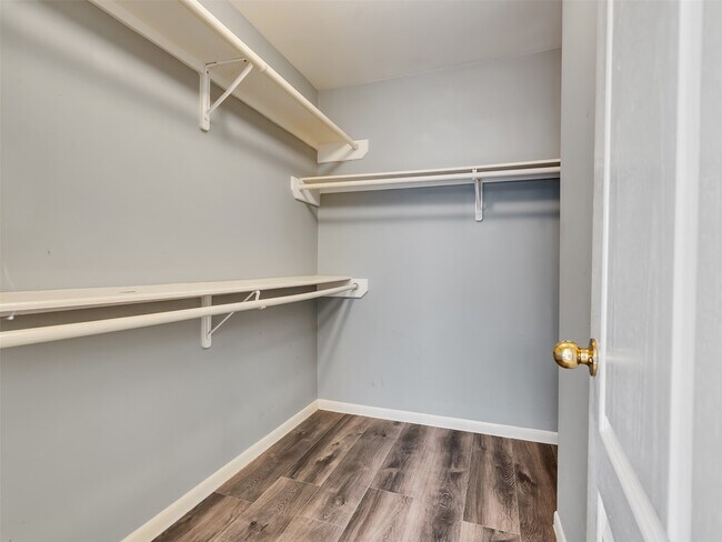 Building Photo - 11703 Emerald Hill Dr