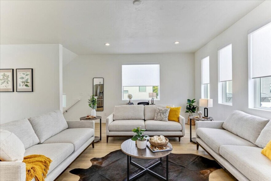 Primary Photo - 1055 W 550 S