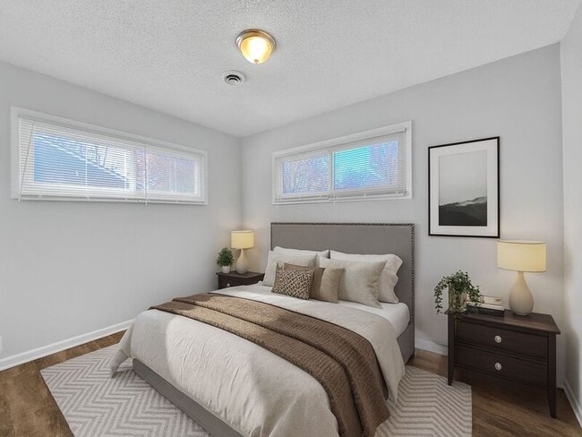 Building Photo - 11007 Ewing Ave