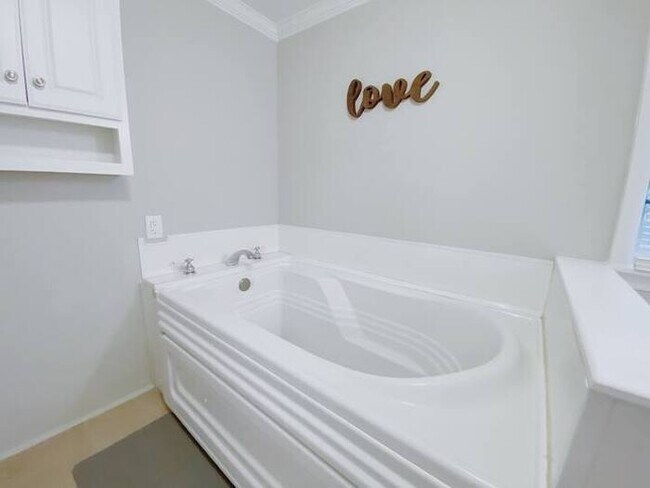 Building Photo - COMING SOON !!!! April 1st, 2026.