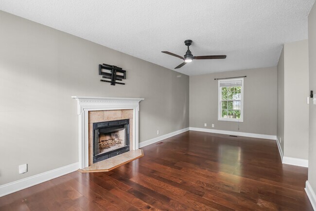 Building Photo - 3795 McAllister Dr