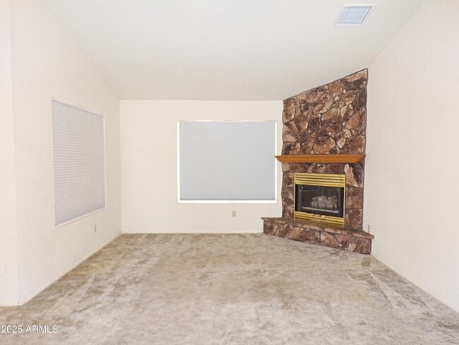 Building Photo - 3448 E Bluebird Dr