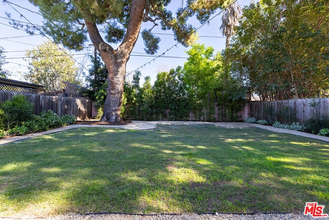 Building Photo - 5812 Bevis Ave