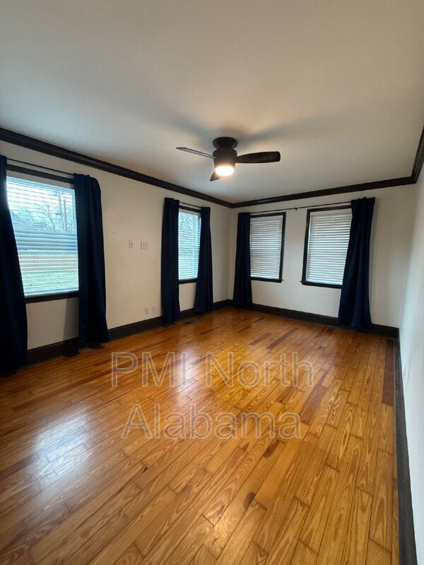 Building Photo - 2512 Pansy St SW