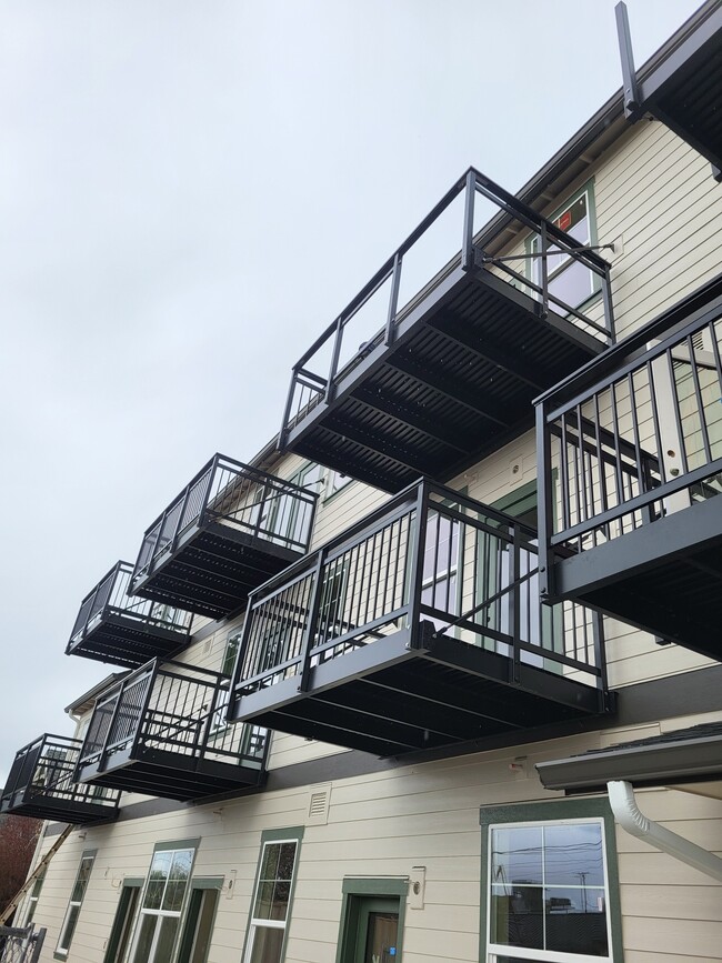 Balconies - 478 S Main St