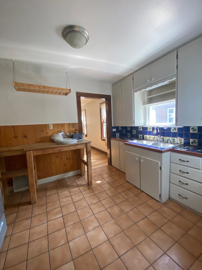 Building Photo - 335 E Elizabeth St