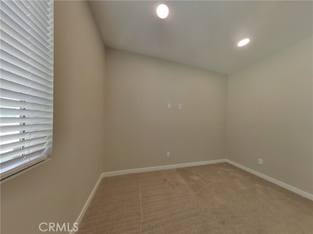 Building Photo - 24944 Siempre Ct