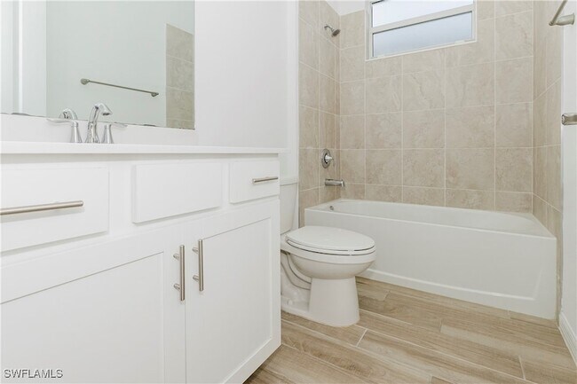 Building Photo - 5947 Sunningdale St