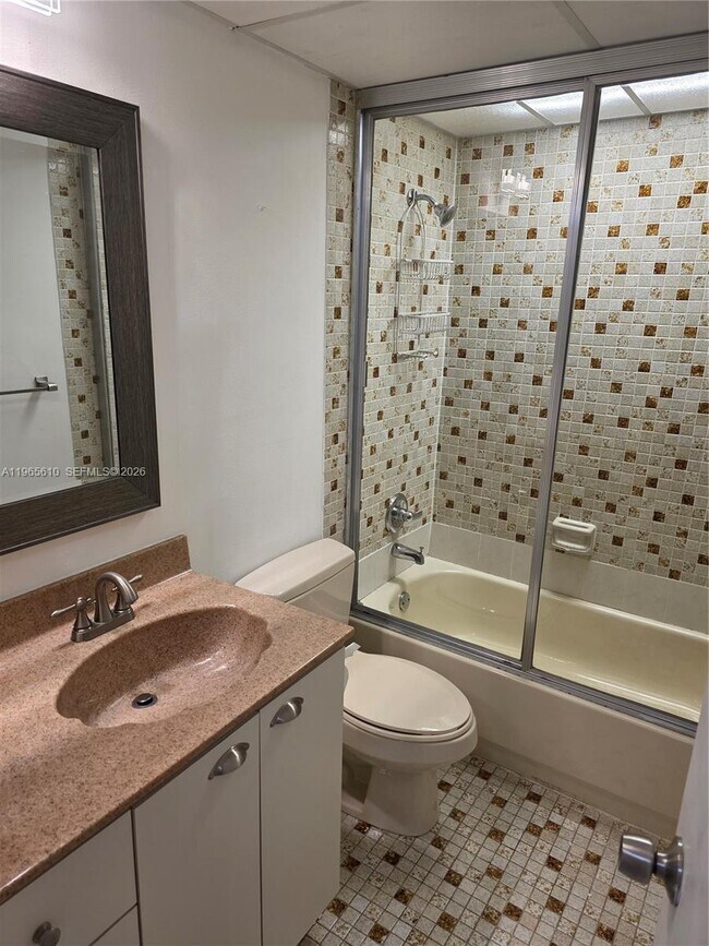 Building Photo - 8065 SW 107th Ave