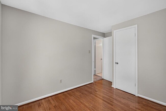 Building Photo - 8228 Goldstream Ct