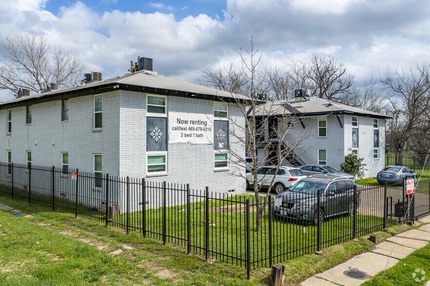 Building Photo - Caldwell Courts