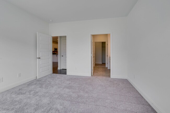 Building Photo - 415 Alter Ter