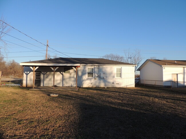 Building Photo - 124 S 41st W Ave