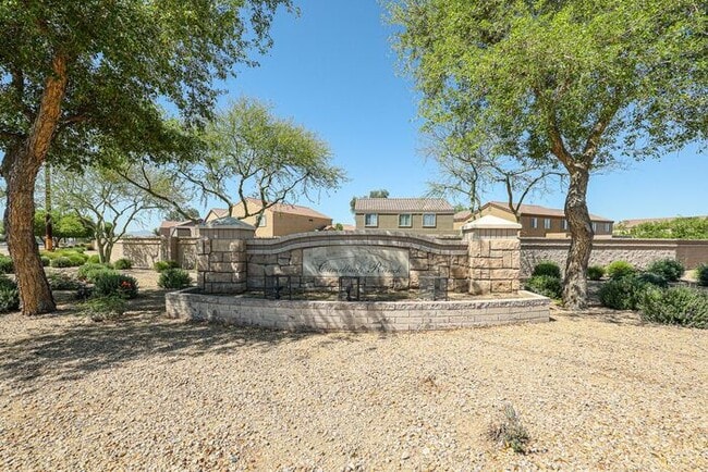Building Photo - 4 BED 2.5 BATH, 2200+ SFT IN CAMELBACK RANCH, PHOENIX