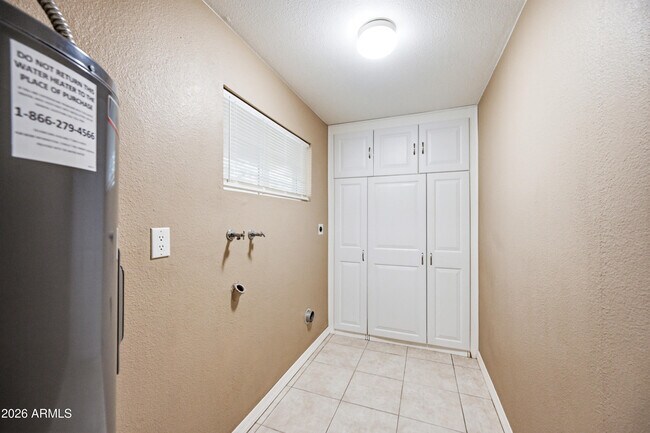Building Photo - 1717 S 82nd St