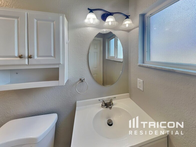 Building Photo - 2536 Eastbrook Blvd