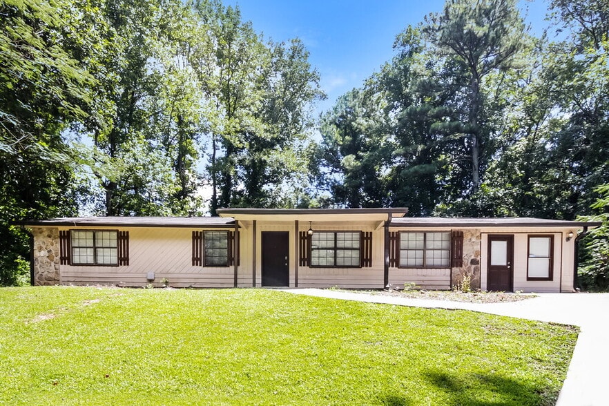 Primary Photo - 2607 Foxwood Pl