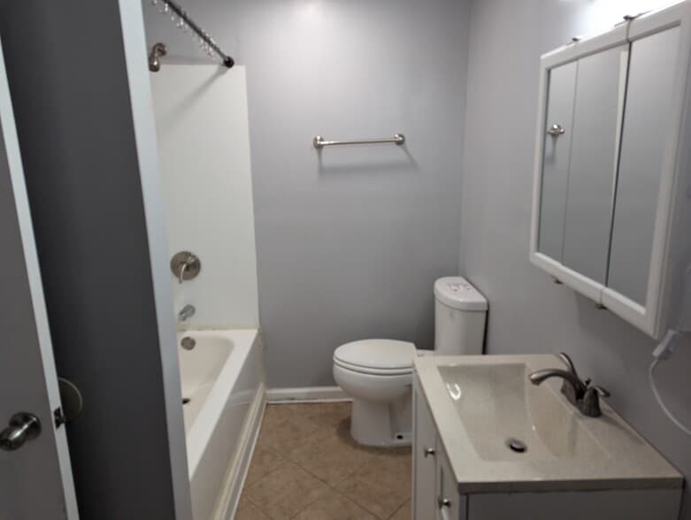 Building Photo - 997A Dozier Pl