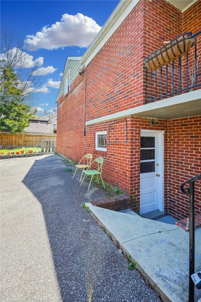 Building Photo - 7717 Carroll Ave