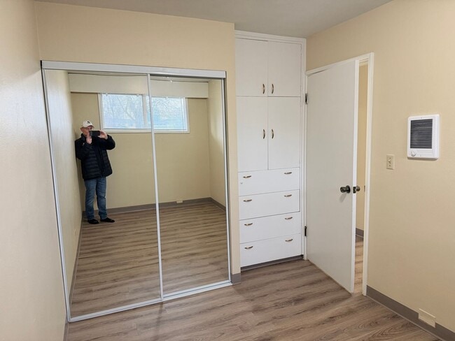 Building Photo - Updated 2 bedroom 1 bath duplex in Eugene!