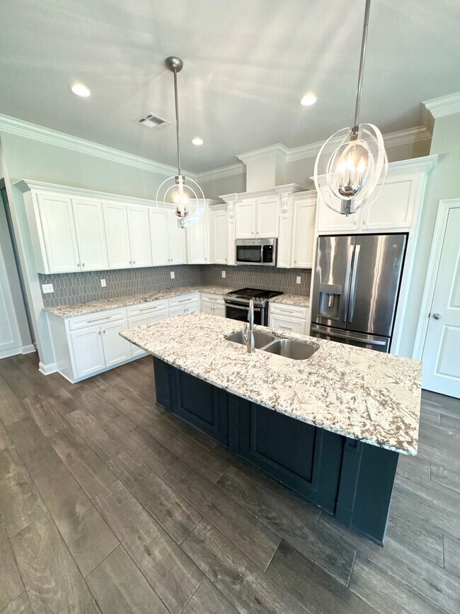 Building Photo - Forest Hills Subdivision!