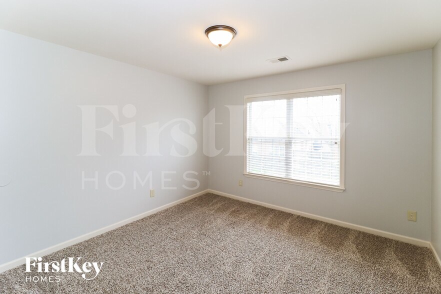 Building Photo - 1311 Rain Hollow Cir W