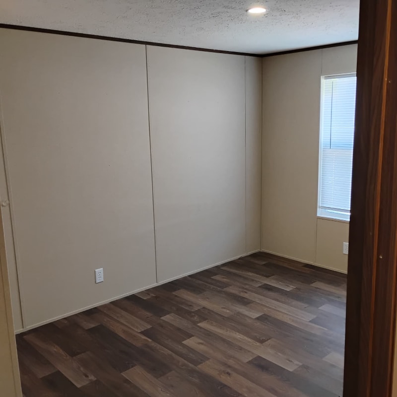 Building Photo - 98 Deerwood Park