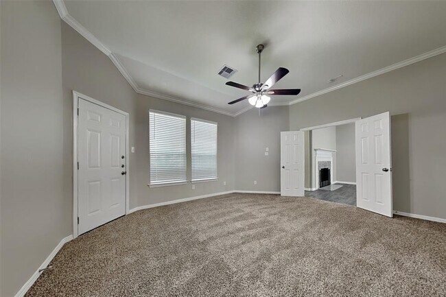 Building Photo - 6818 Auburn Oak Trail