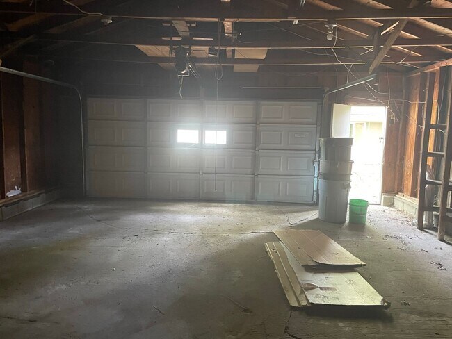 Building Photo - 2404 US-20